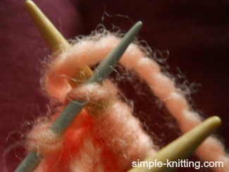 Knitting cables - how to knit cables