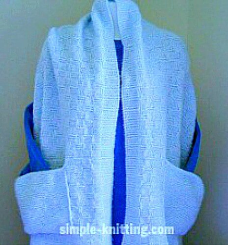 Knit shawl pattern with pockets