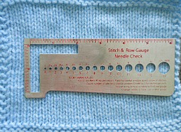 Knitting gauge