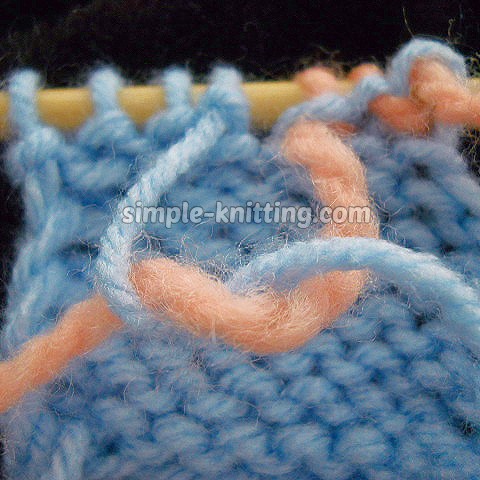 how to change yarn colors - securing ends