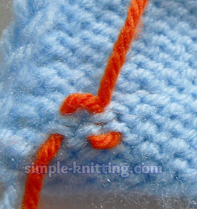 weaving in ends knitting
